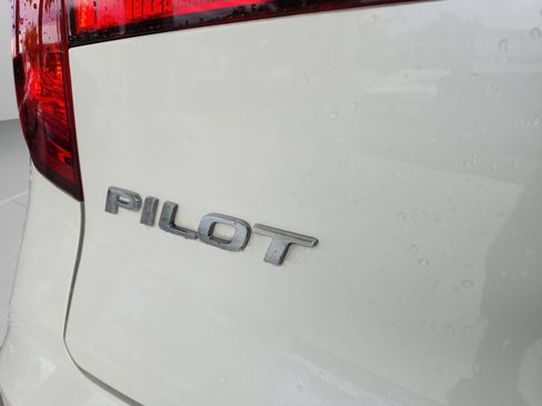 Used 2018 Honda Pilot EX image 30