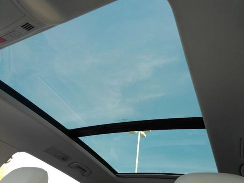 Used 2018 Volkswagen Tiguan SEL image 53