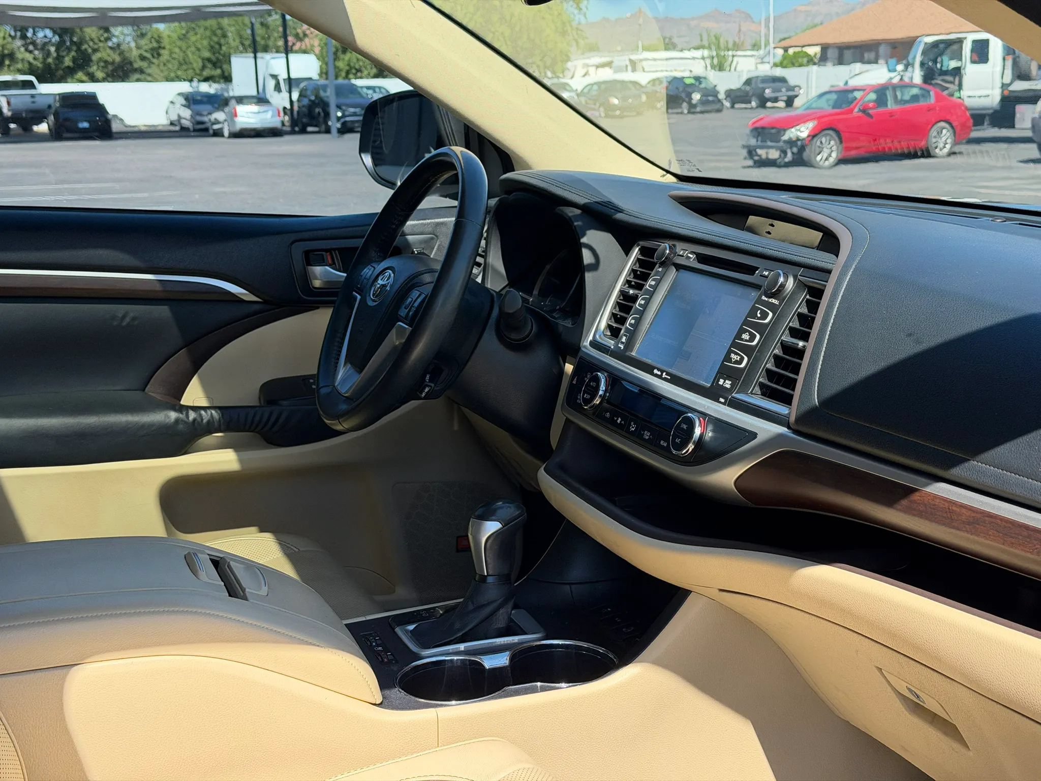 Used 2015 Toyota Highlander Limited AWD/4WD image 34