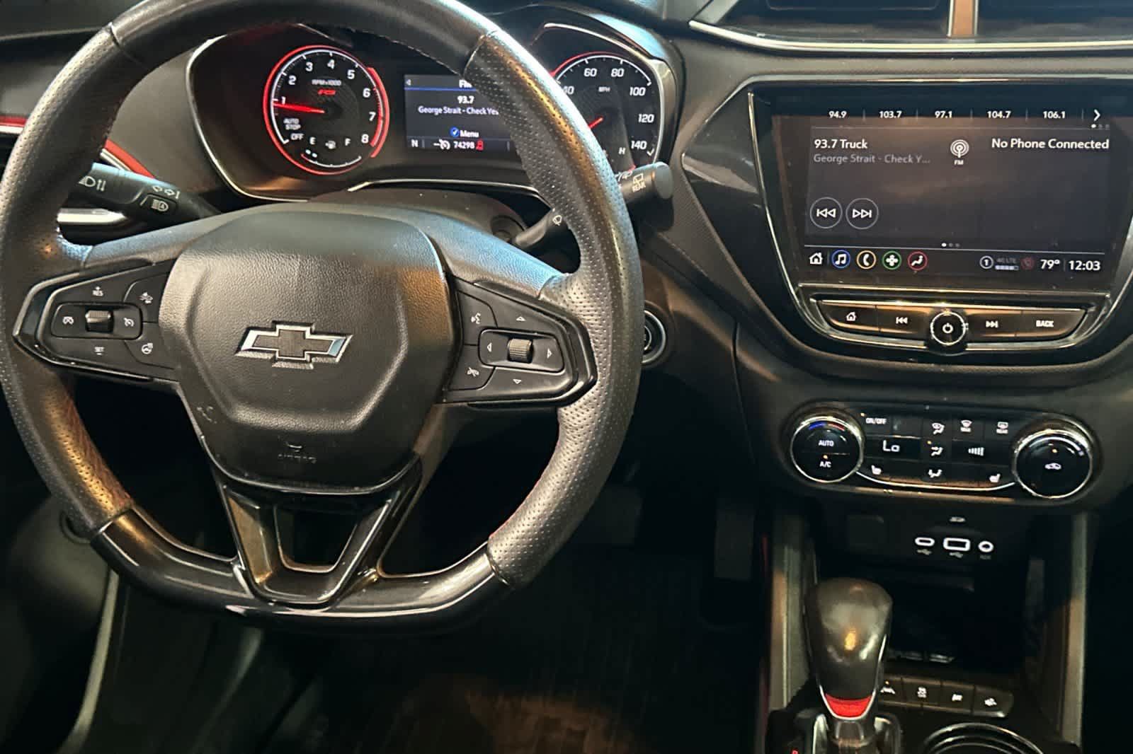 Used 2022 Chevrolet TrailBlazer RS w/ Sun and Liftgate Package FWD image 16