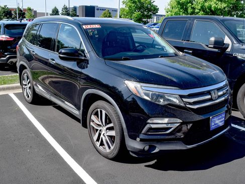 Used 2017 Honda Pilot Elite image 4