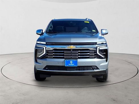 New 2026 Chevrolet Suburban Premier image 2
