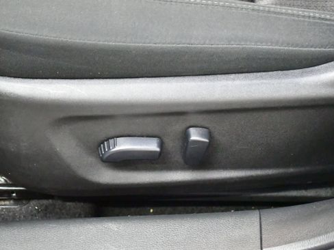 Used 2025 Nissan Altima 2.5 SV FWD image 12