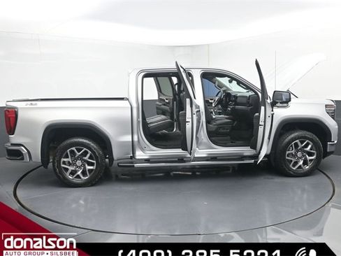 Used 2022 GMC Sierra 1500 SLT w/ SLT Convenience Package image 22
