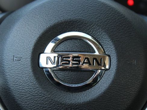 Used 2019 Nissan Kicks S image 26