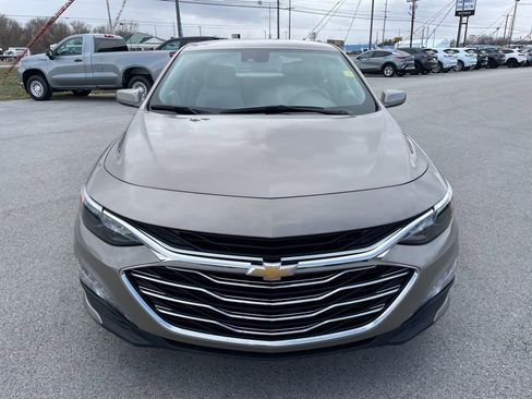 Used 2023 Chevrolet Malibu LT image 2