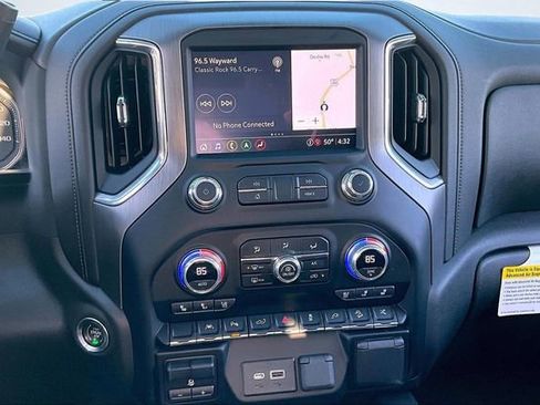 Used 2022 GMC Sierra 1500 Denali w/ Denali Premium Package image 10