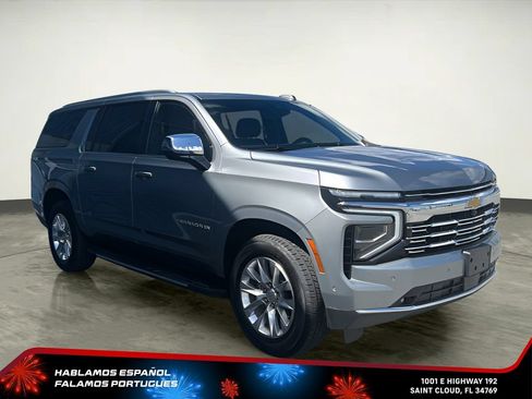 Used 2025 Chevrolet Suburban Premier RWD image 8