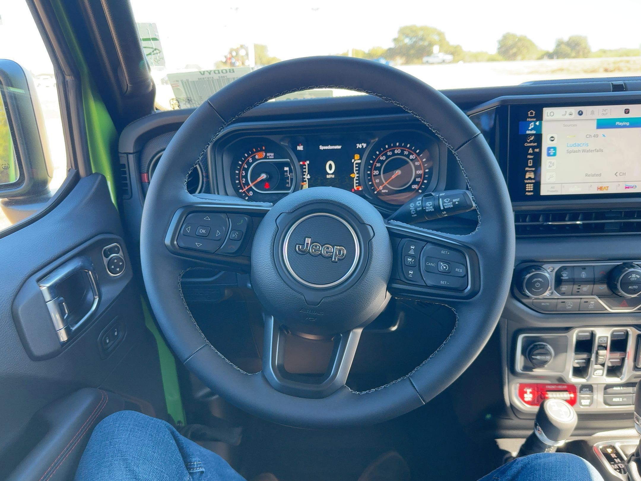 New 2025 Jeep Wrangler Unlimited Rubicon AWD/4WD image 15