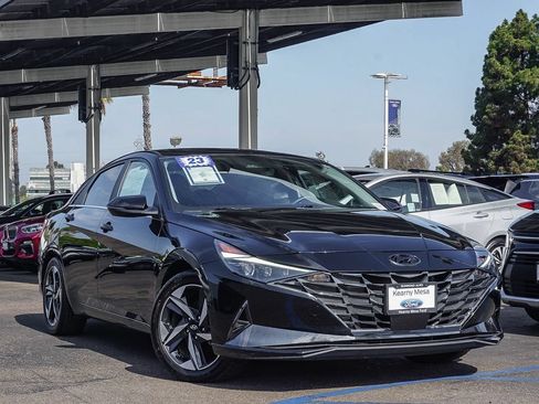 Used 2023 Hyundai Elantra Limited FWD image 2