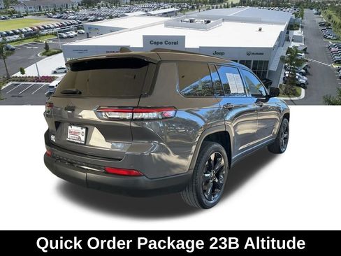 Used 2023 Jeep Grand Cherokee L Laredo AWD/4WD image 3