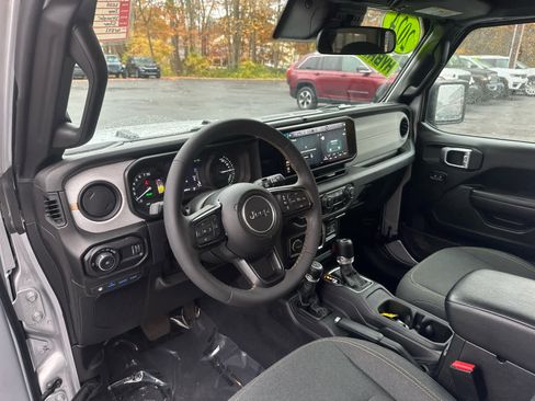 Used 2024 Jeep Wrangler Sport S w/ Convenience Group image 22