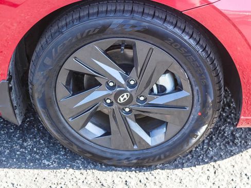 Used 2022 Hyundai Elantra Blue image 13
