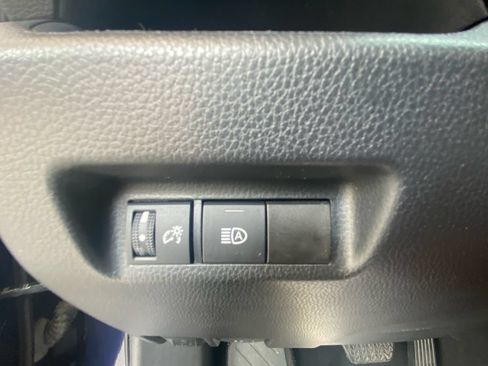 Used 2024 Toyota RAV4 XLE AWD/4WD image 25