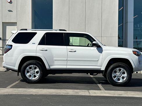 Used 2020 Toyota 4Runner SR5 image 2