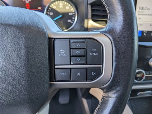 Used 2024 Ford Expedition Limited image 39