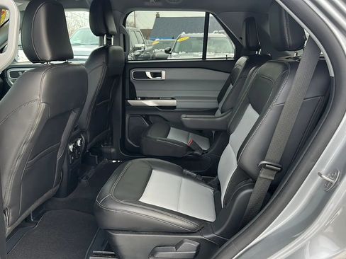 Used 2023 Ford Explorer XLT w/ Equipment Group 202A image 13