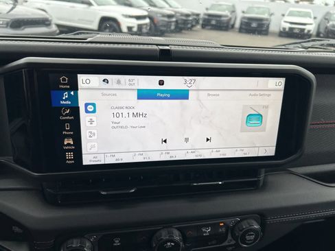 Used 2024 Jeep Wrangler Rubicon image 35