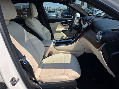 Used 2026 Mercedes-Benz GLC 300 4MATIC image 27