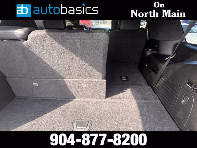 Used 2018 Cadillac Escalade Platinum RWD image 26