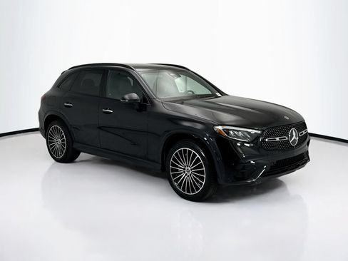 Certified 2026 Mercedes-Benz GLC 300 image 3