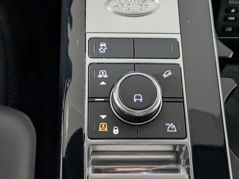 Used 2020 Land Rover Range Rover HSE image 38