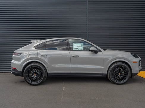 New 2026 Porsche Cayenne Coupe AWD/4WD image 8