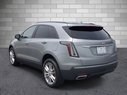 Certified 2023 Cadillac XT5 Sportv w/ Technology Package AWD/4WD image 3