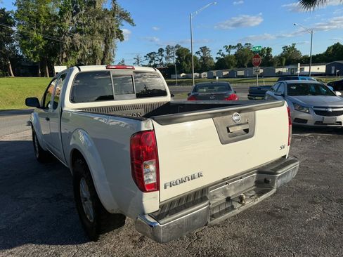Used 2019 Nissan Frontier SV image 7