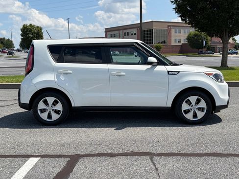 Used 2016 Kia Soul FWD image 6