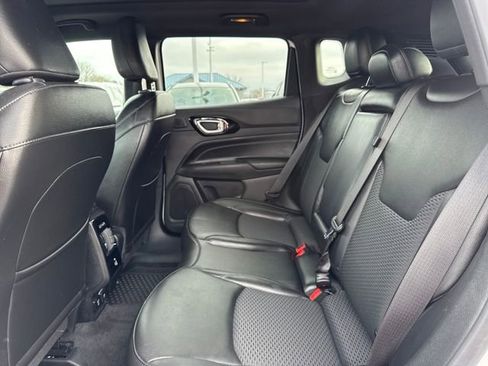 Used 2022 Jeep Compass Altitude w/ Sun and Sound Group image 9