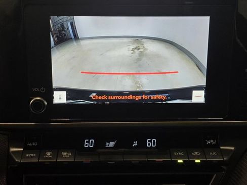 Used 2025 Toyota Camry SE w/ Convenience Package FWD image 17