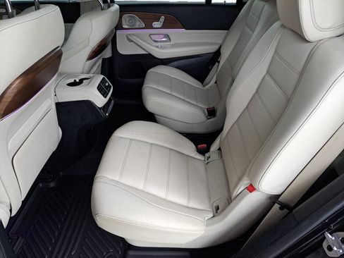 Used 2022 Mercedes-Benz GLS 580 4MATIC image 15