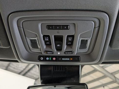 Used 2025 GMC Sierra 3500 Denali AWD/4WD image 27