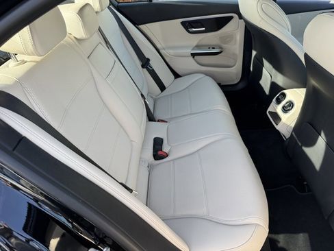 Used 2025 Mercedes-Benz C 300 Sedan image 8