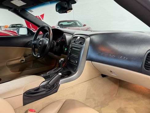 Used 2006 Chevrolet Corvette Convertible w/ Preferred Equipment Group RWD image 50