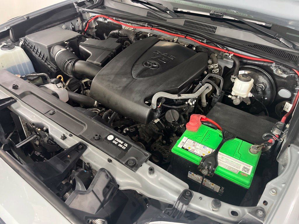 Used 2019 Toyota Tacoma Limited AWD/4WD image 11