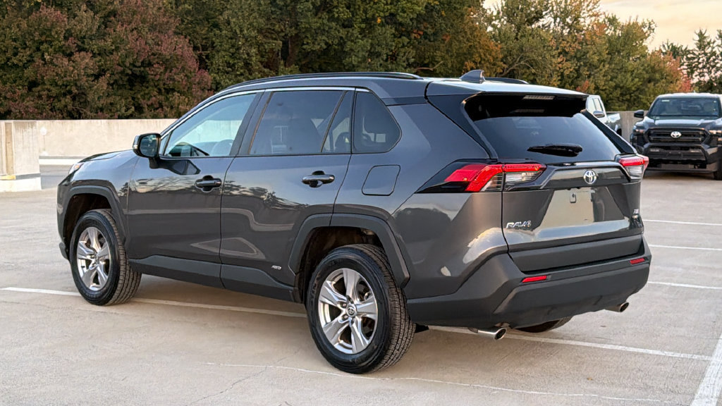 Used 2025 Toyota RAV4 XLE w/ Weather Package AWD/4WD image 3