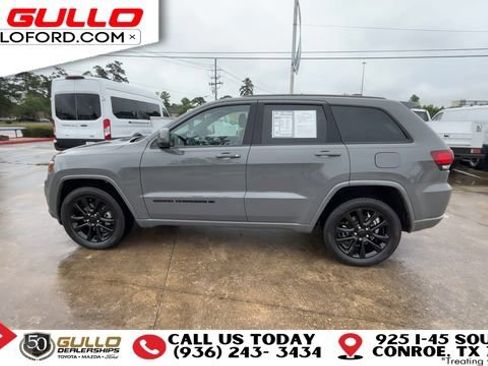 Used 2022 Jeep Grand Cherokee Laredo X AWD/4WD image 5