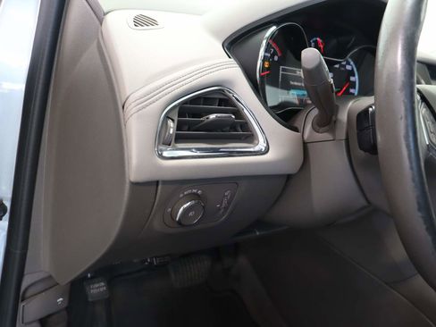 Used 2016 Chevrolet Cruze Premier image 12