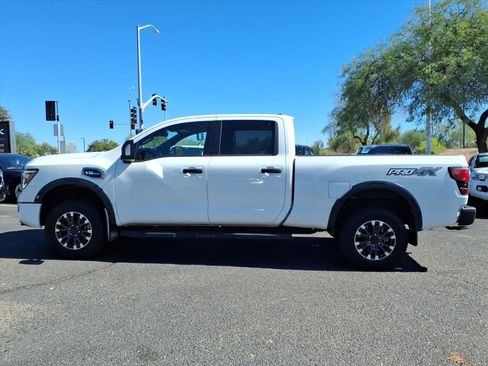 Used 2024 Nissan Titan PRO-4X w/ Pro-4x Convenience Package image 8