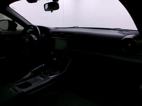 Used 2022 Toyota GR86 image 3