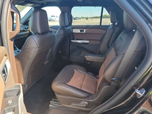 Used 2022 Ford Explorer King Ranch AWD/4WD image 11