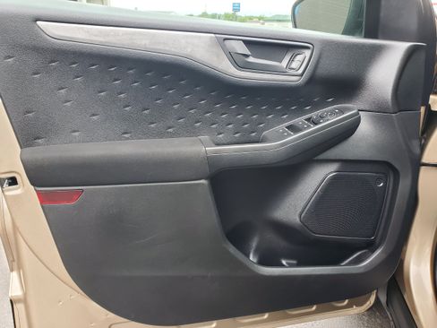 Used 2020 Ford Escape S FWD image 11