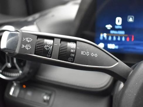 Used 2025 Chevrolet Equinox LT FWD image 26