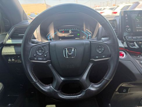 Used 2024 Honda Odyssey Sport image 19