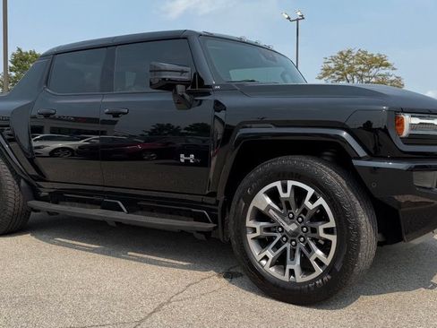 Used 2024 GMC Hummer EV 3X AWD/4WD image 10