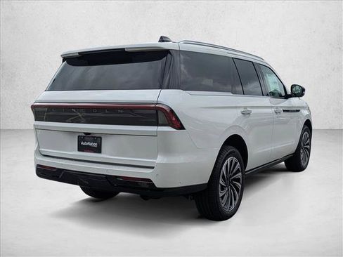 New 2025 Lincoln Navigator Black Label AWD/4WD image 8
