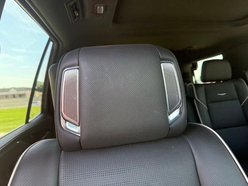 Certified 2024 Cadillac Escalade Sport w/ LPO, ONYX Package AWD/4WD image 32