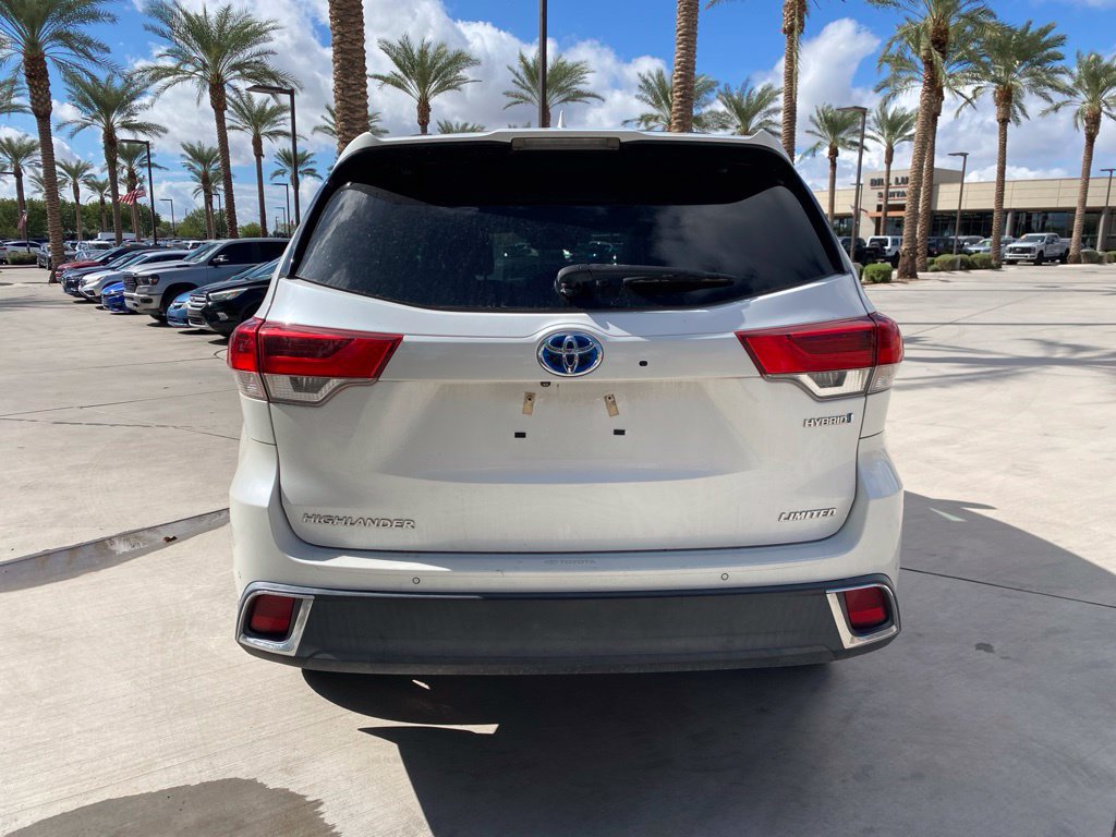 Used 2019 Toyota Highlander Limited Platinum AWD/4WD image 4